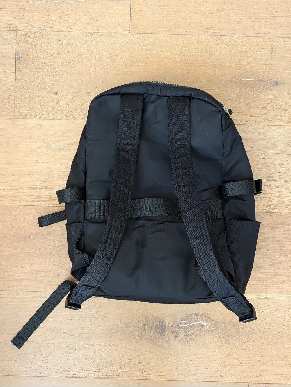 Lululemon Everywhere Backpack (Black) - Picture 2 of 2